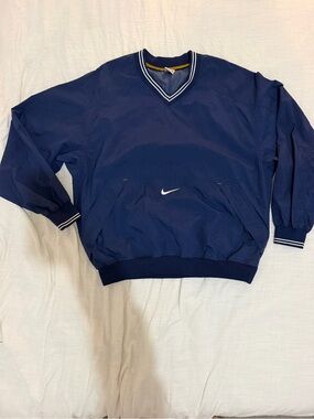 Vintage 90s Nike Men’s Navy V‑Neck Pullover Sweater